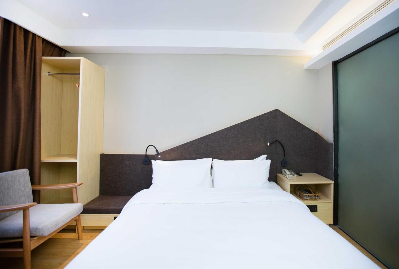 Ibis Styles Jingdezhen Cidu Avenue Hotel Exterior photo