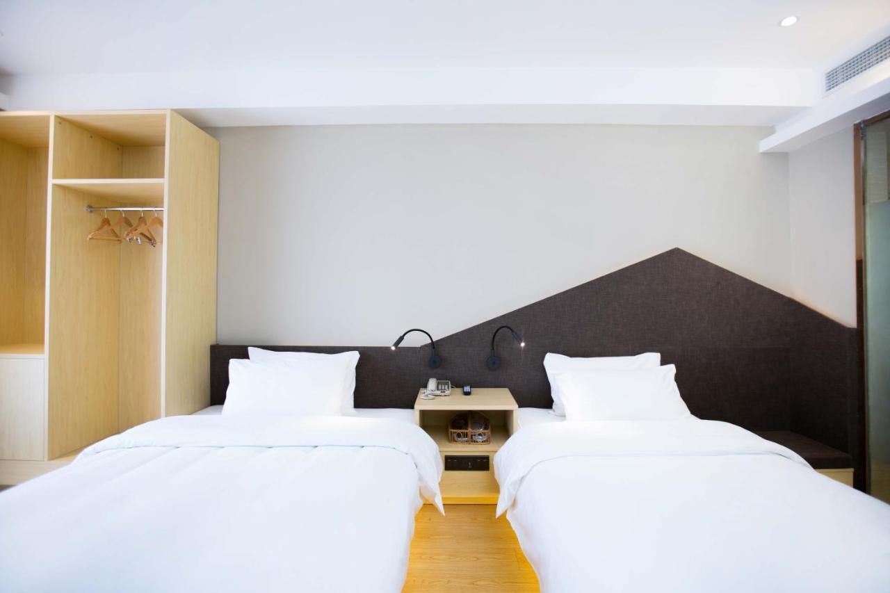 Ibis Styles Jingdezhen Cidu Avenue Hotel Exterior photo